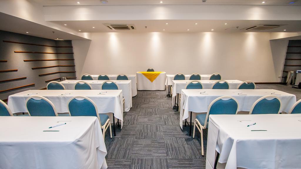 Leques Brasil Escola 酒店 3*